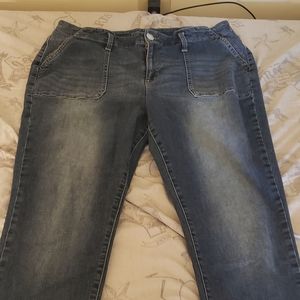 Straight cut, blue jeans